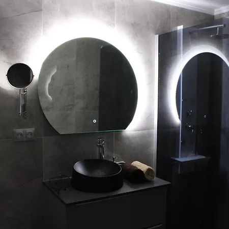 Maison Privative Jacuzzi Sauna Salle De Jeux Holiday home *