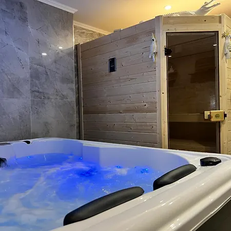 Maison Privative Jacuzzi Sauna Salle De Jeux Feriehus