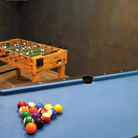 Maison Privative Jacuzzi Sauna Salle De Jeux