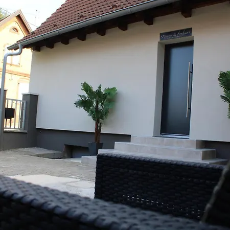 Maison Privative Jacuzzi Sauna Salle De Jeux Semesterbostad *