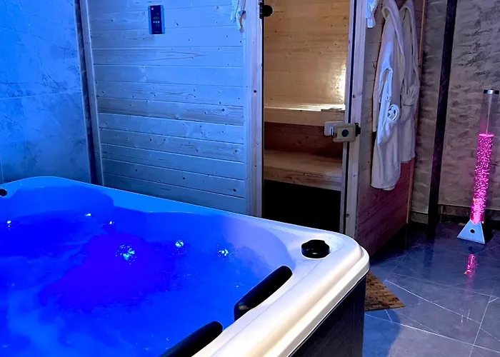 Maison Privative Jacuzzi Sauna Salle De Jeux Σπίτι διακοπών *
